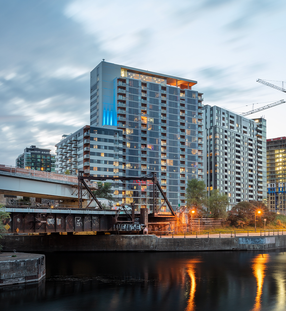 Hexagone Appartements au centre-ville à Griffintown