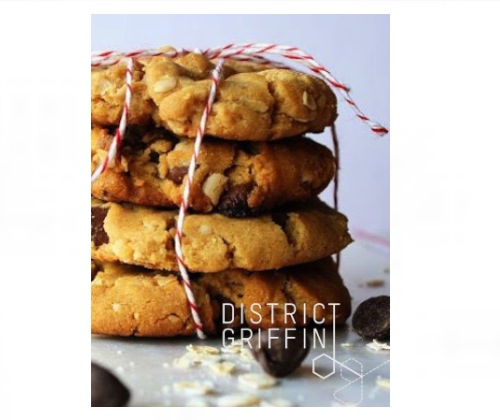 Aimez notre Page Facebook et faites-nous parvenir votre meilleure recette de biscuits des Fêtes. Vous serez automatiquement inscrit à notre concours pour le tirage d’un iPad!